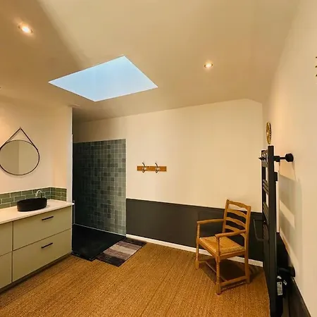 Ancien Chai Rénové Avec Piscine